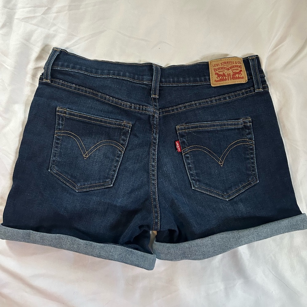 Levi’s mid rise jean shorts (size 28)